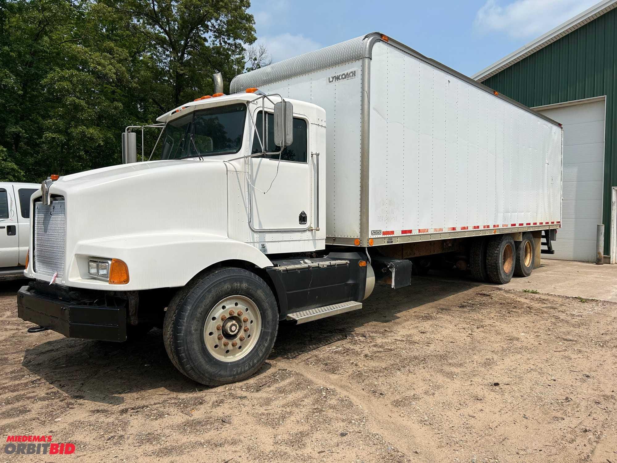 Main image Kenworth T400