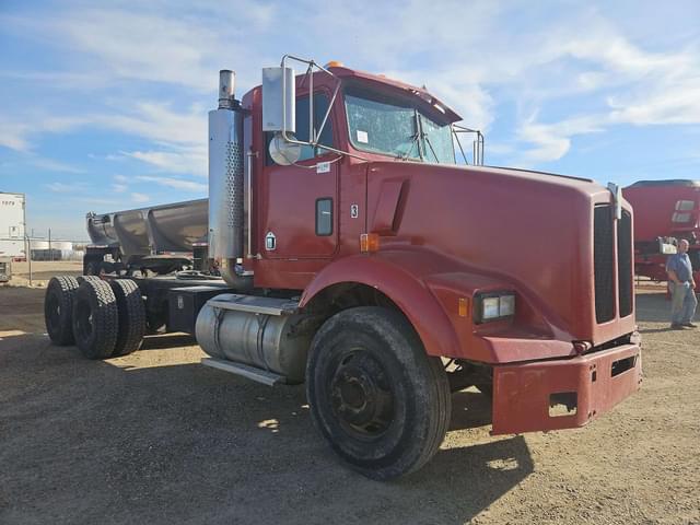 Image of Kenworth T450 equipment image 2