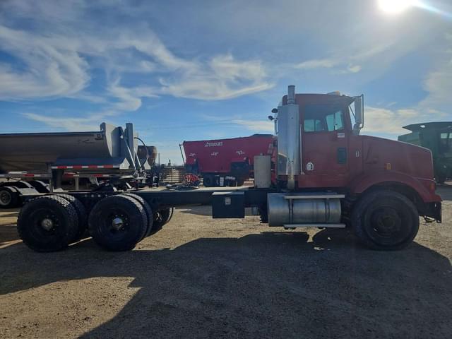 Image of Kenworth T450 equipment image 3