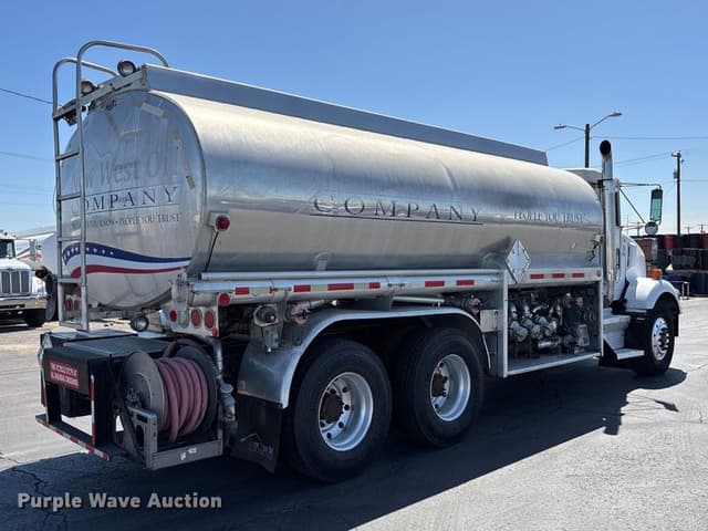 Image of Kenworth T450 equipment image 4