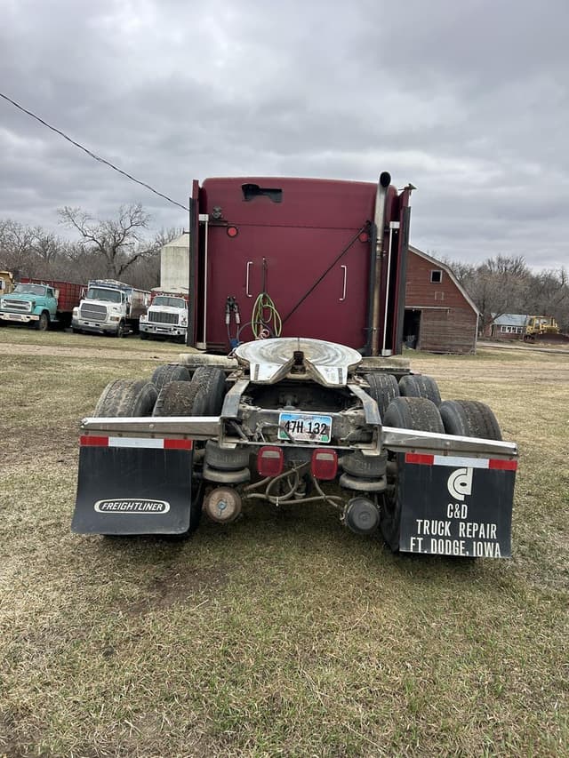 Image of Kenworth T600 equipment image 3