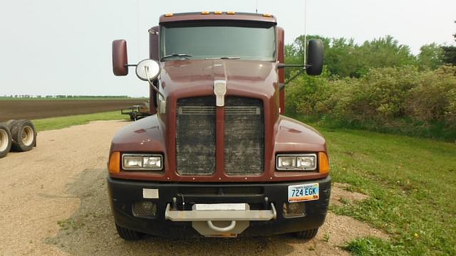 Image of Kenworth T600 equipment image 3