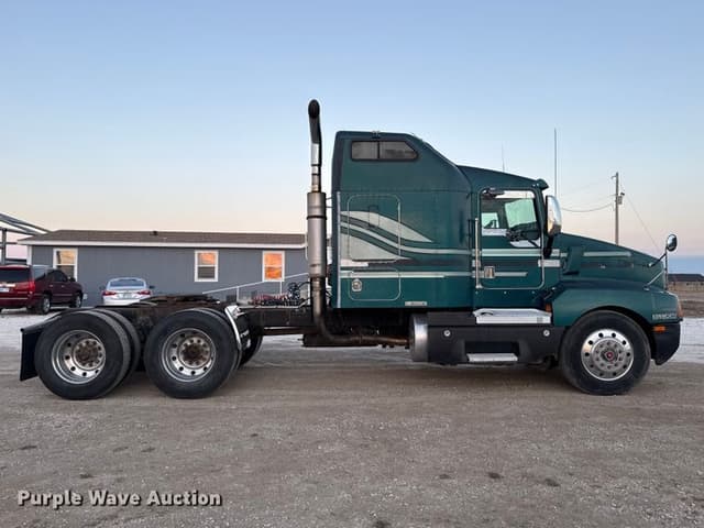 Image of Kenworth T600 equipment image 3