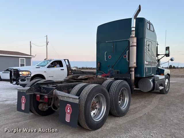 Image of Kenworth T600 equipment image 4