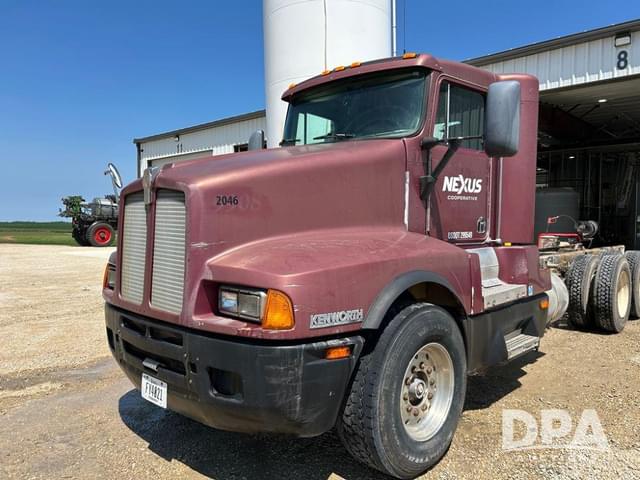 Image of Kenworth T600 equipment image 1