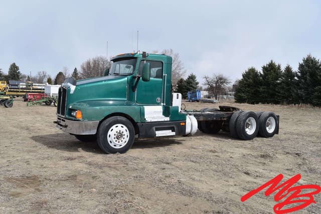 Image of Kenworth T600B equipment image 1