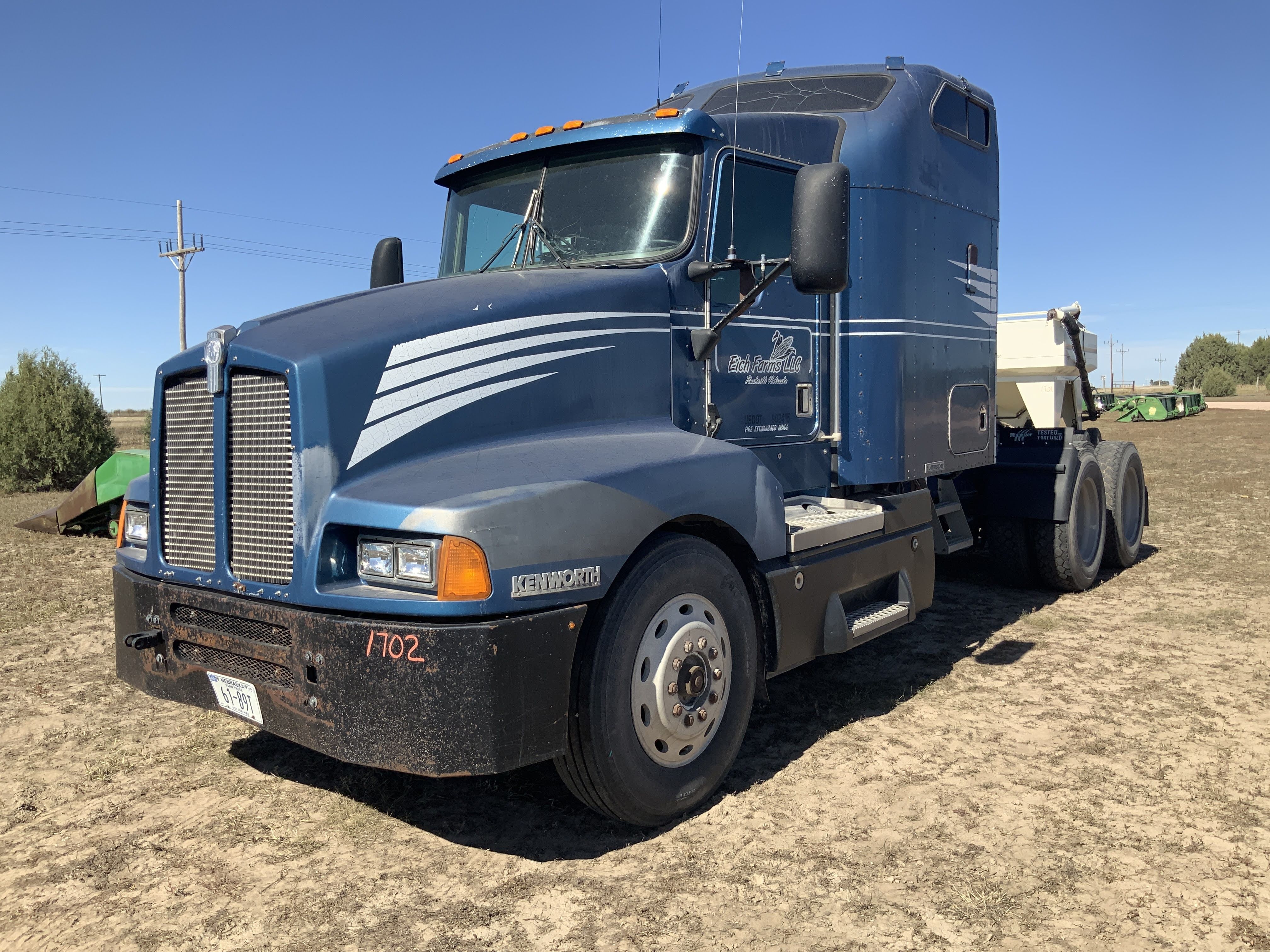 1995 Kenworth T600B Equipment Image0