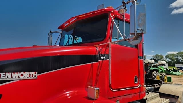 Image of Kenworth T800 equipment image 3
