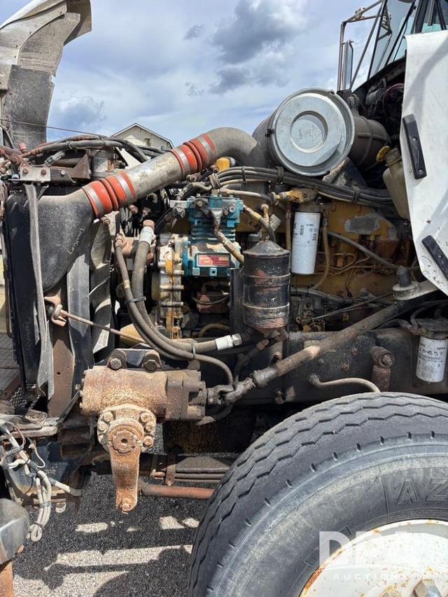 Image of Kenworth T800 equipment image 3