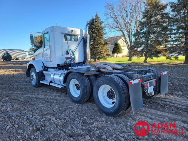 Image of Kenworth T800 equipment image 3