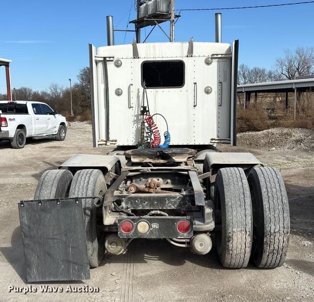 Image of Kenworth T800 equipment image 4