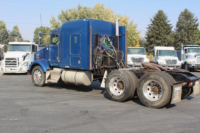 Image of Kenworth T800 equipment image 3