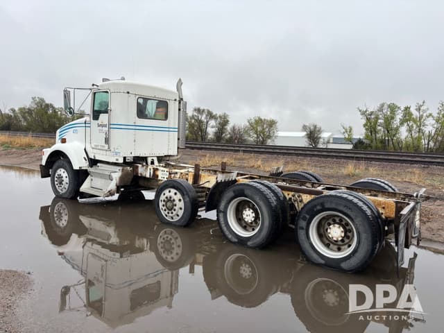 Image of Kenworth T800 equipment image 3