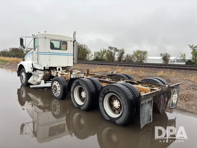 Image of Kenworth T800 equipment image 4