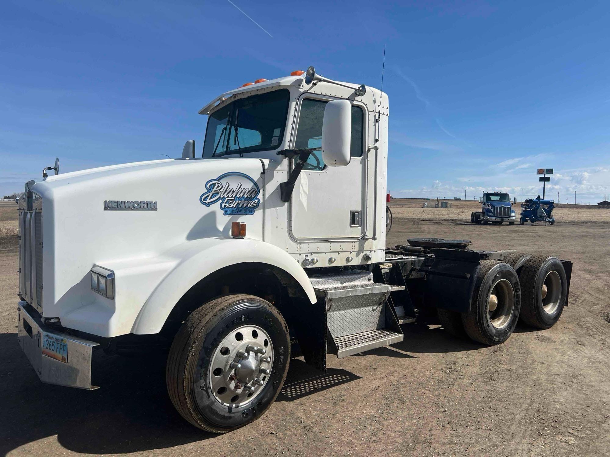 1995 Kenworth T800B Equipment Image0