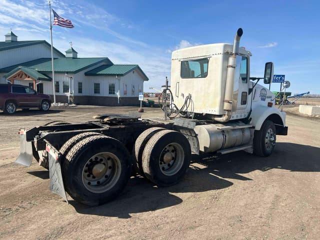 Image of Kenworth T800B equipment image 4