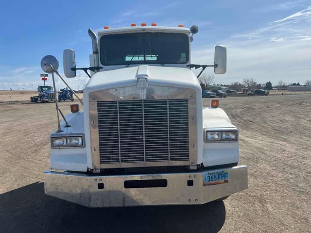 Image of Kenworth T800B equipment image 1