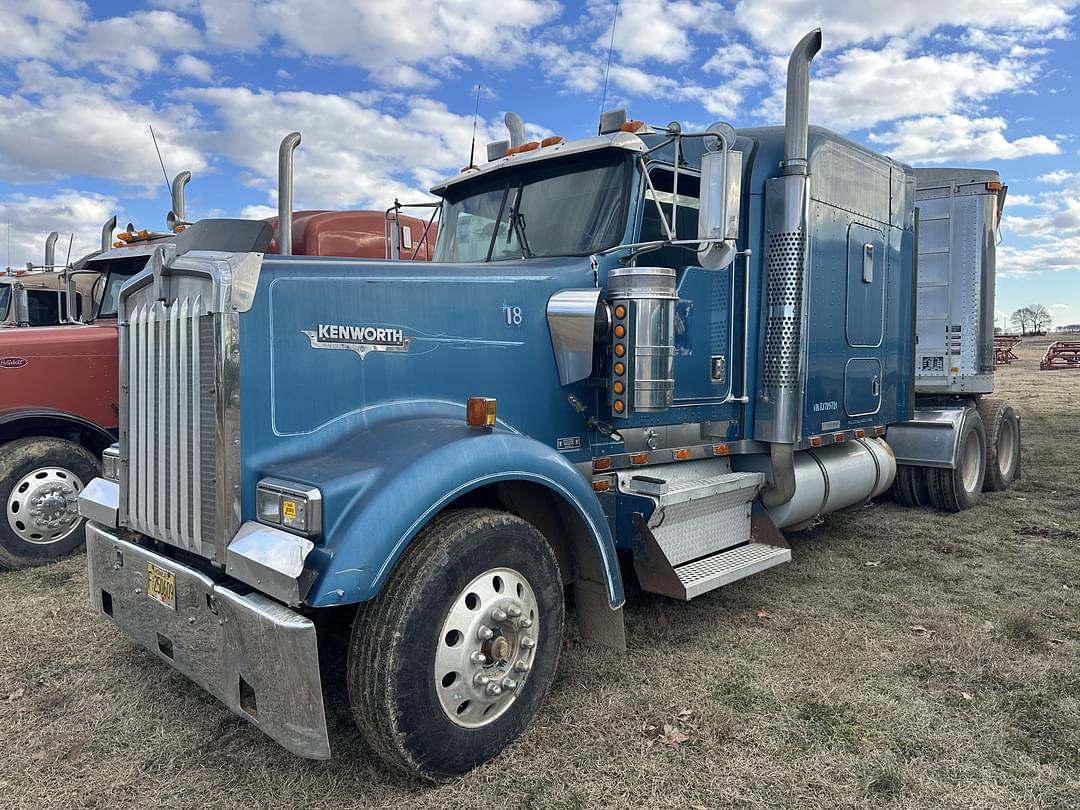 Image of Kenworth W9 Primary image