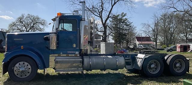 Image of Kenworth W900 equipment image 1