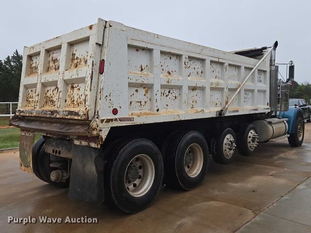 Image of Kenworth W900 equipment image 4