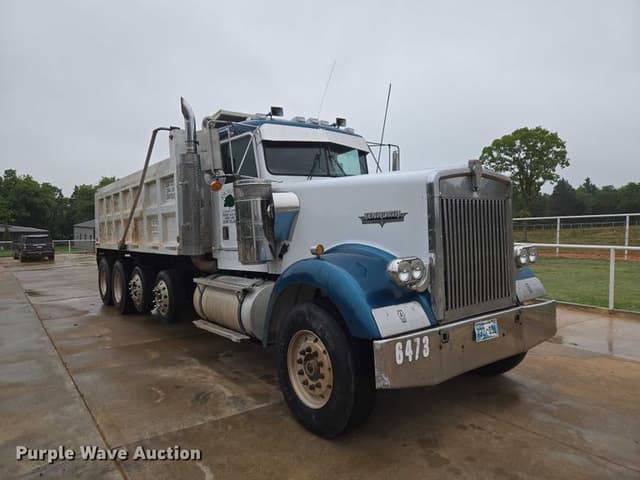 Image of Kenworth W900 equipment image 2