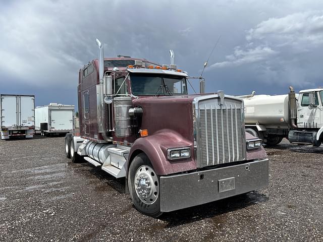 Image of Kenworth W900 equipment image 3