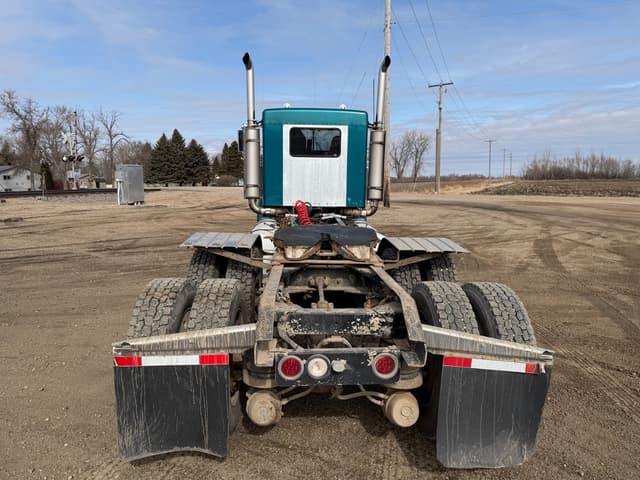 Image of Kenworth W900B equipment image 4
