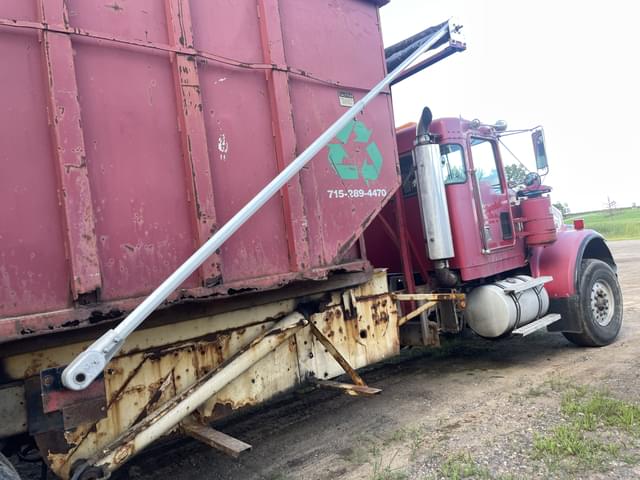 Image of Kenworth W900L equipment image 2