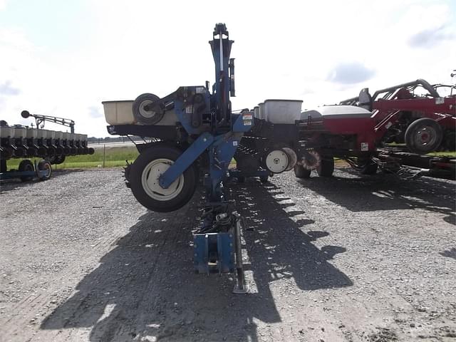 Image of Kinze 2600 equipment image 1