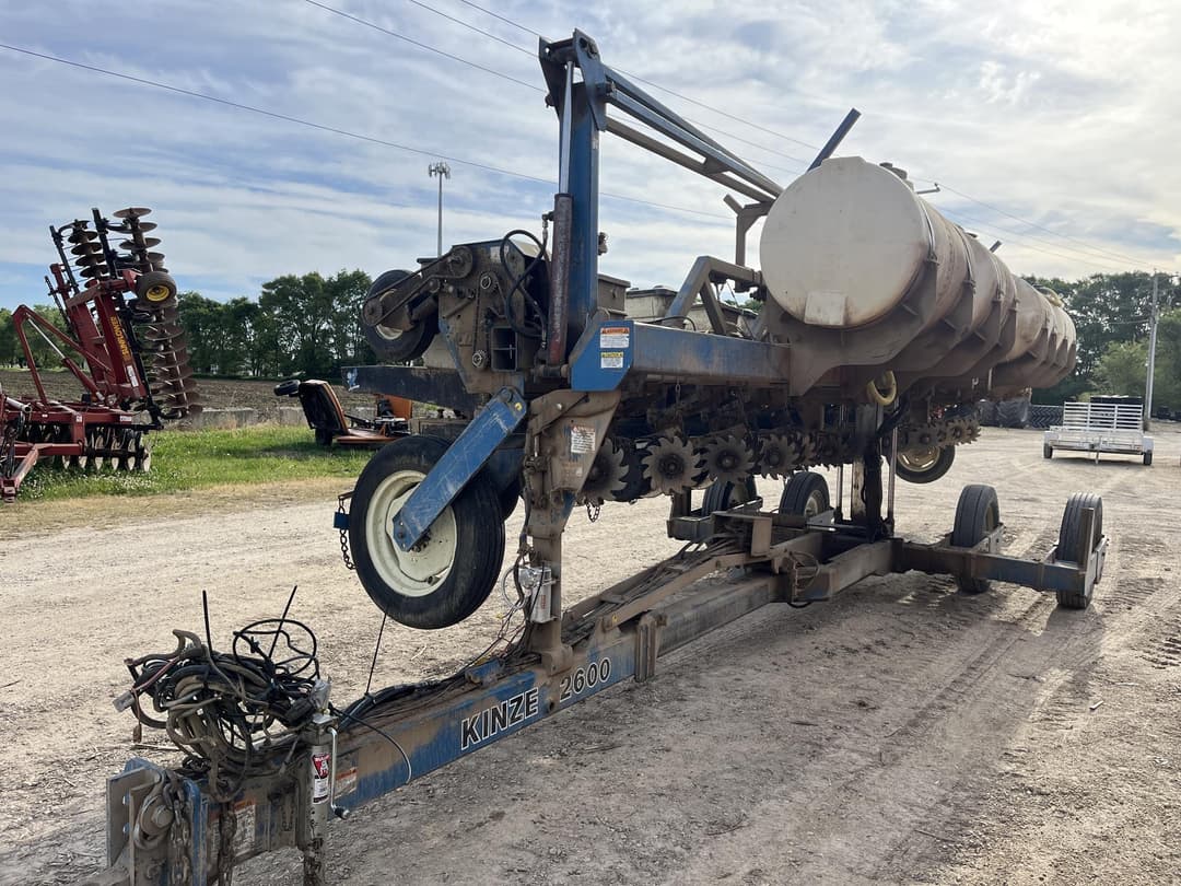 Image of Kinze 2600 Primary image