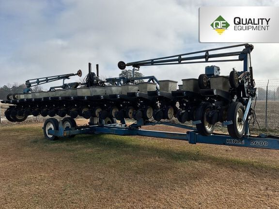 Main image Kinze 2600