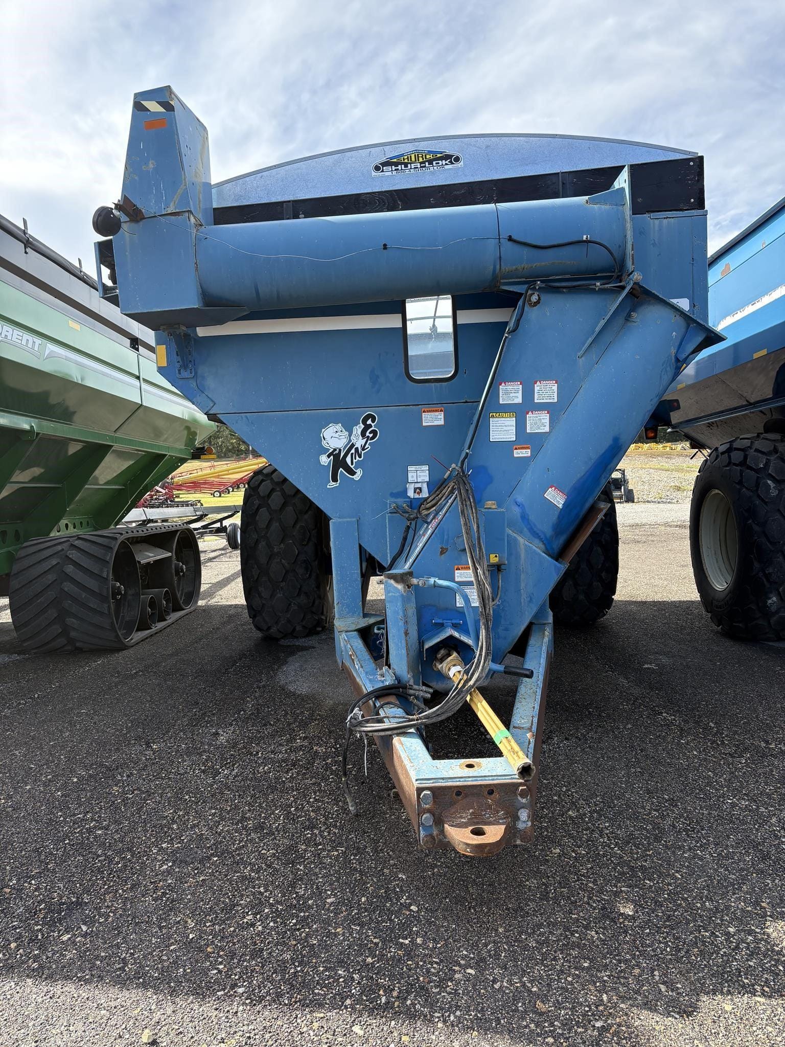 1995 Kinze 840 Equipment Image0