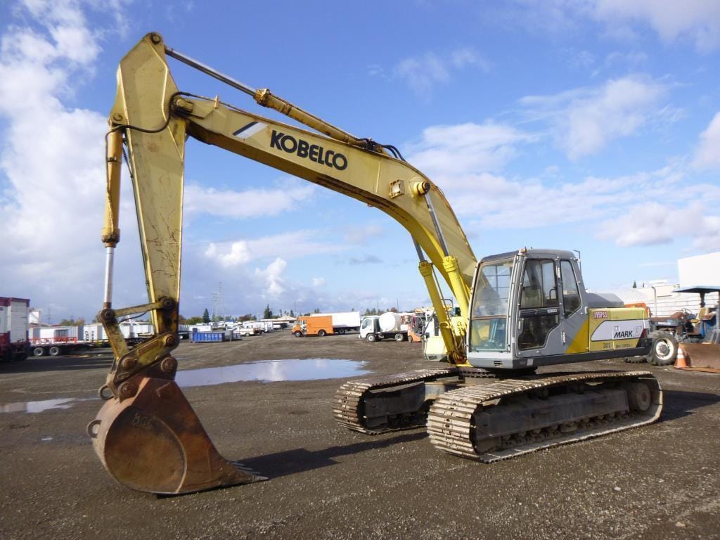 SOLD - 1995 Kobelco SK220 Lot No. 2400 Construction with --- Hrs