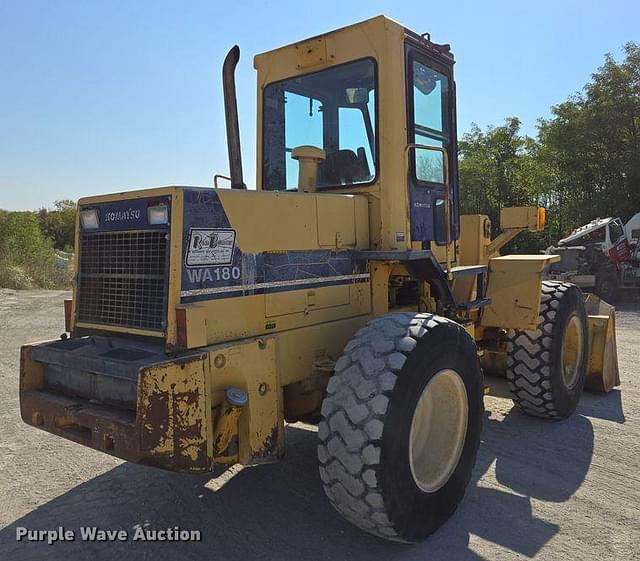 Image of Komatsu WA180 equipment image 4