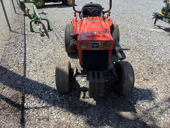 Image of Kubota B7100 Primary image