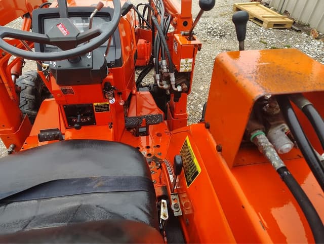 Image of Kubota L2650 equipment image 4