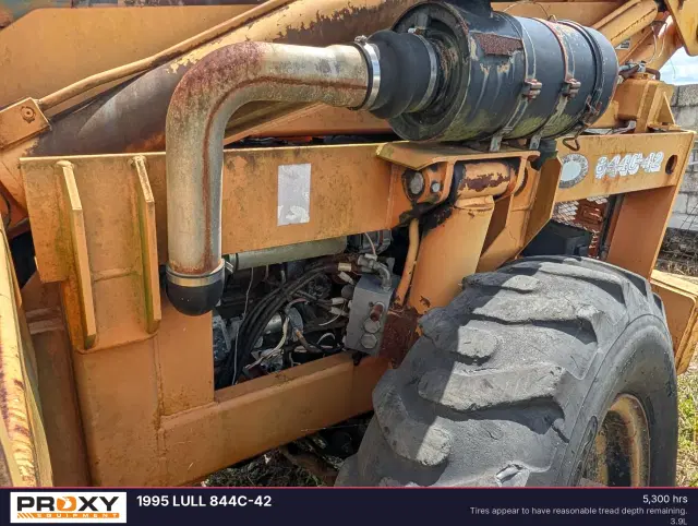 Image of Lull 844C-42 equipment image 2
