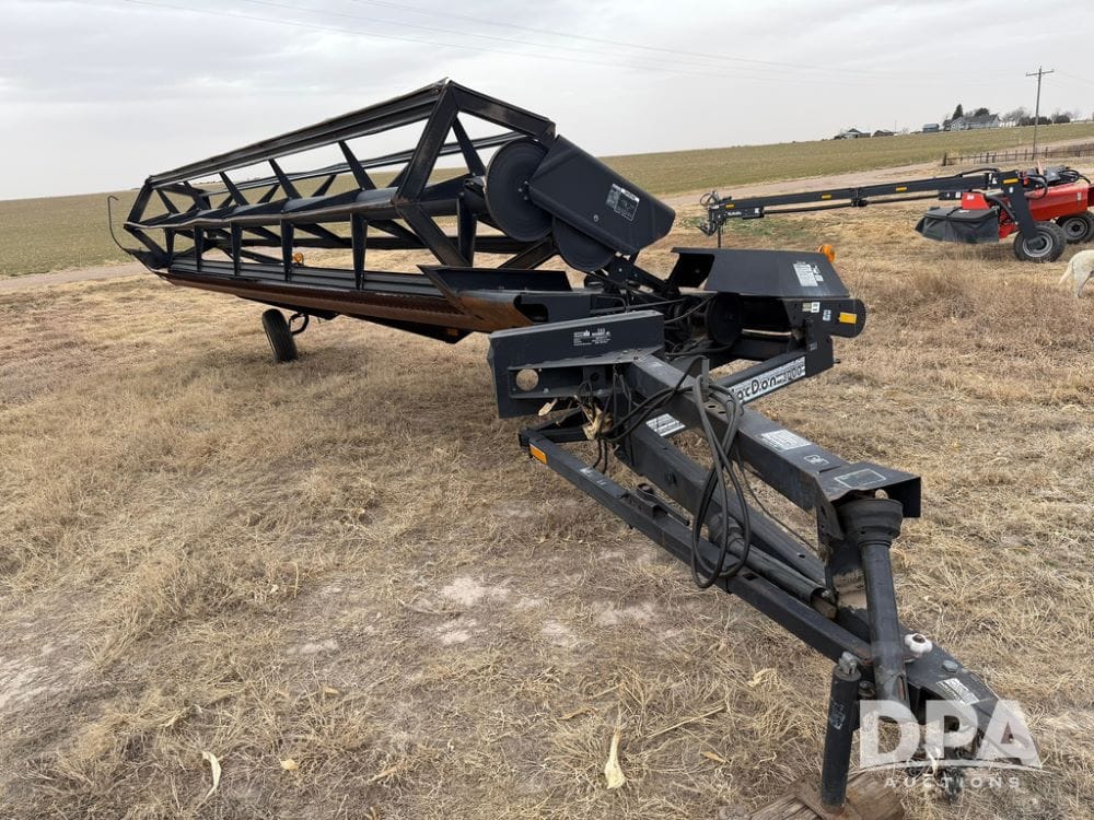 1995 MacDon 3000 Equipment Image0