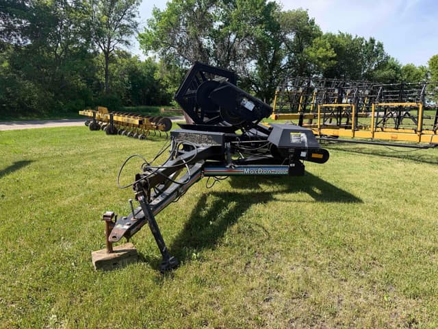 Image of MacDon 3000 equipment image 1