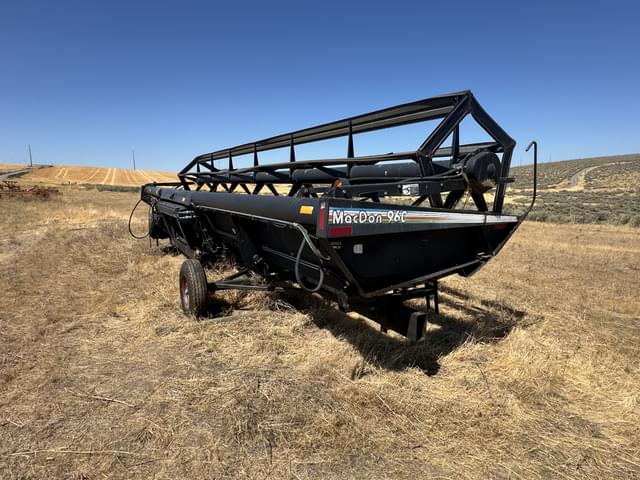 Image of MacDon 960 equipment image 2