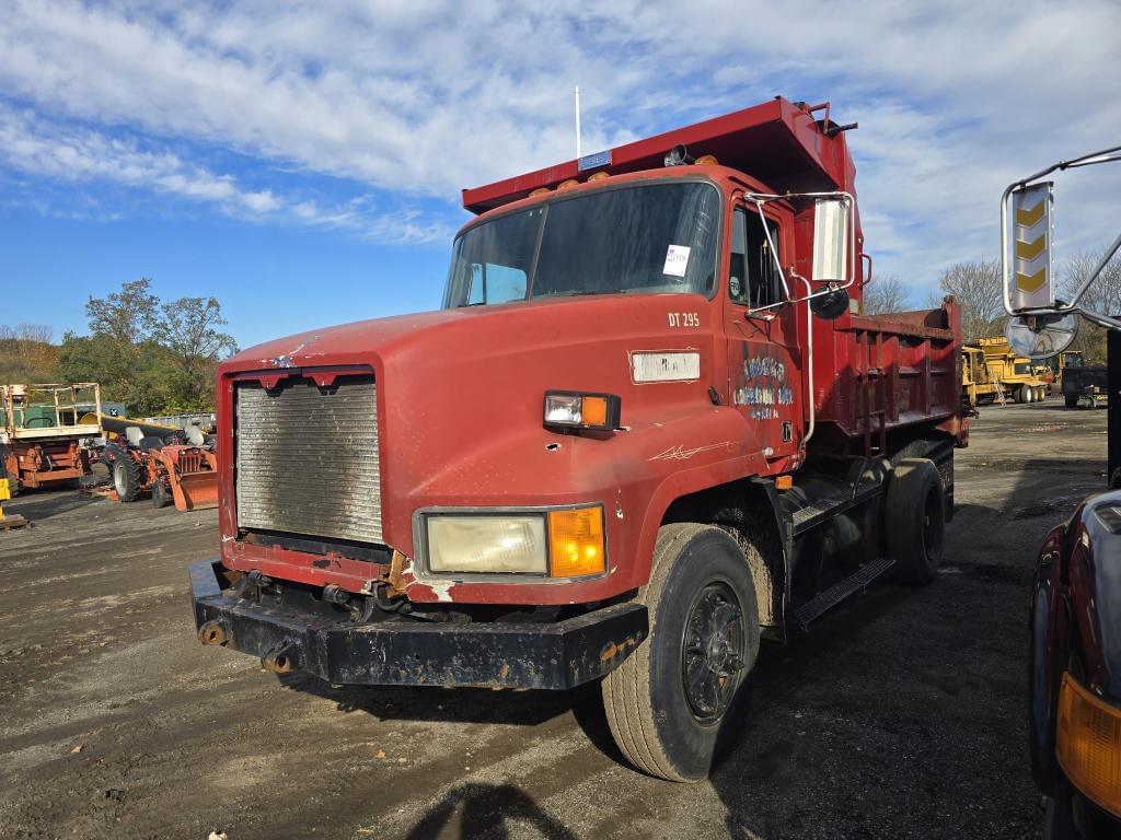 Image of Mack CH612 Primary image