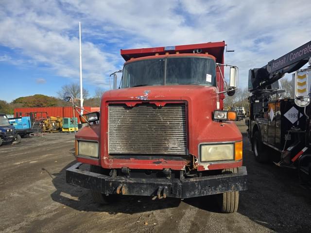 Image of Mack CH612 equipment image 1