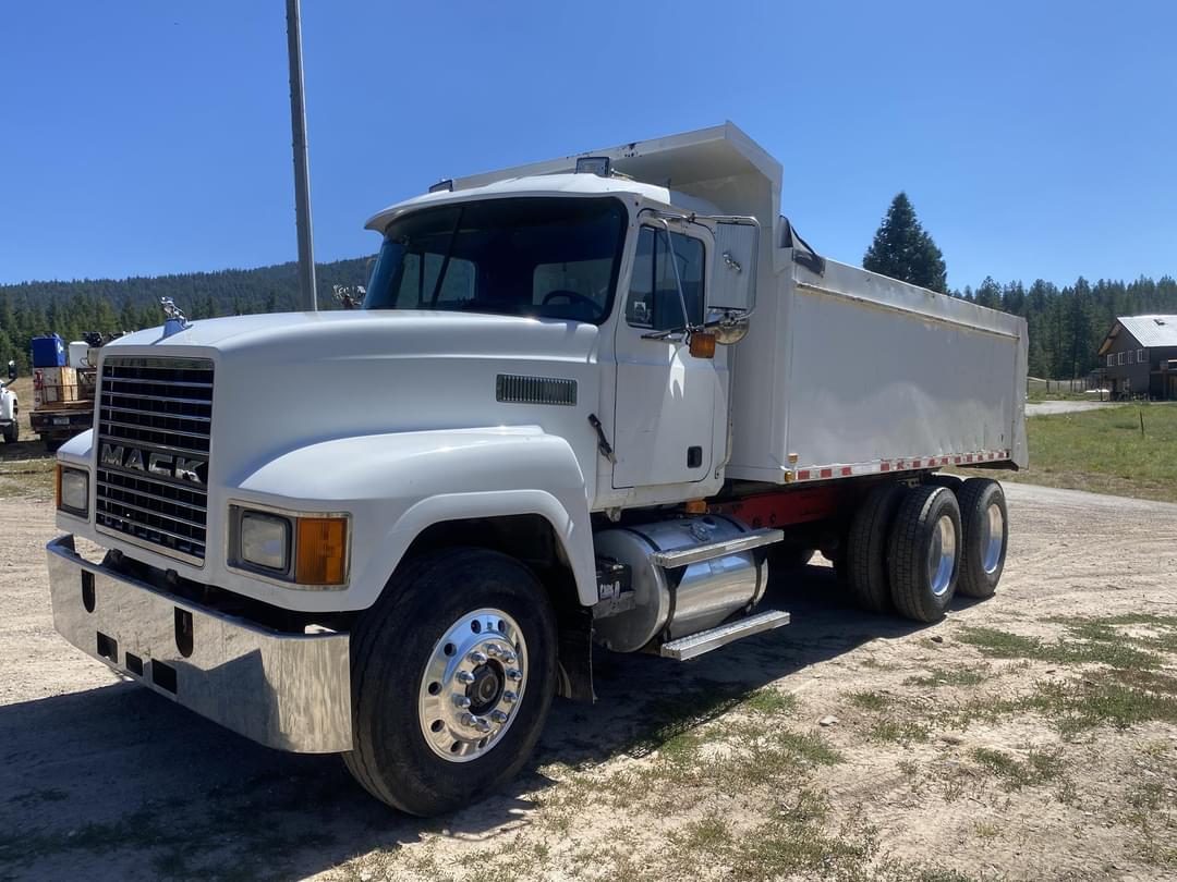 Image of Mack CH613 Primary image