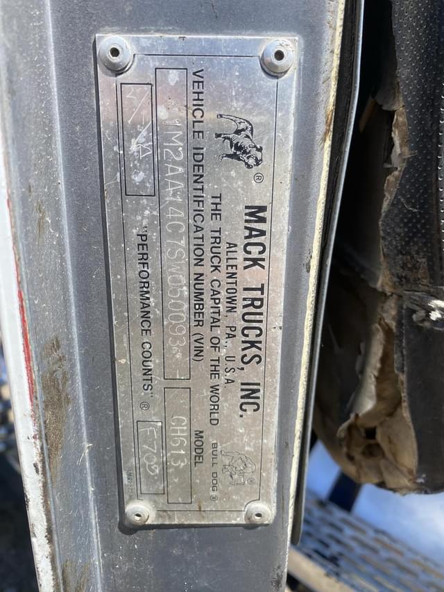 Image of Mack CH613 equipment image 2