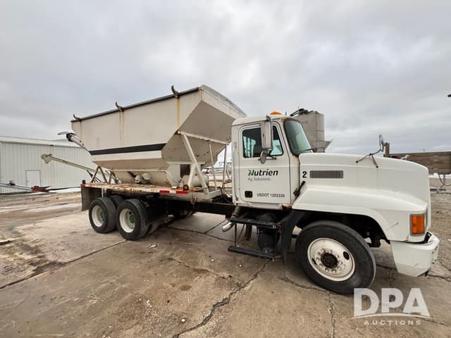 Image of Mack CH613 equipment image 1