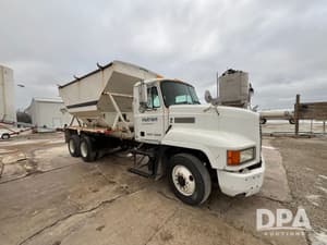 1995 Mack CH613 Image