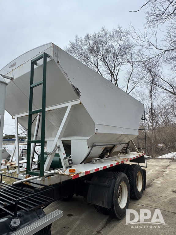 Image of Mack CH613 equipment image 3