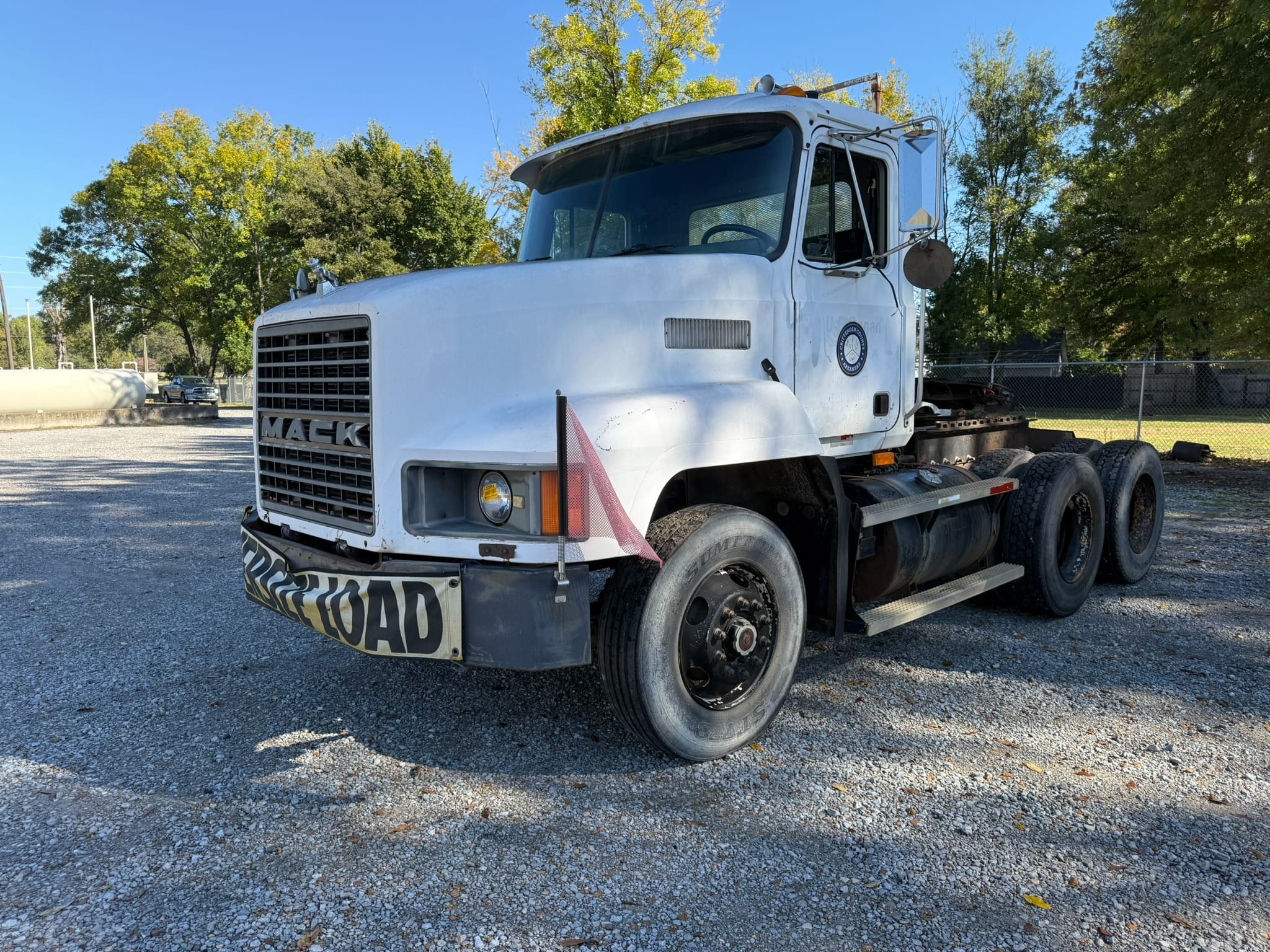 1995 Mack CH613 Equipment Image0