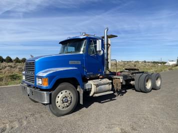 Main image Mack CH613