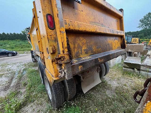 Image of Mack CL713 equipment image 4